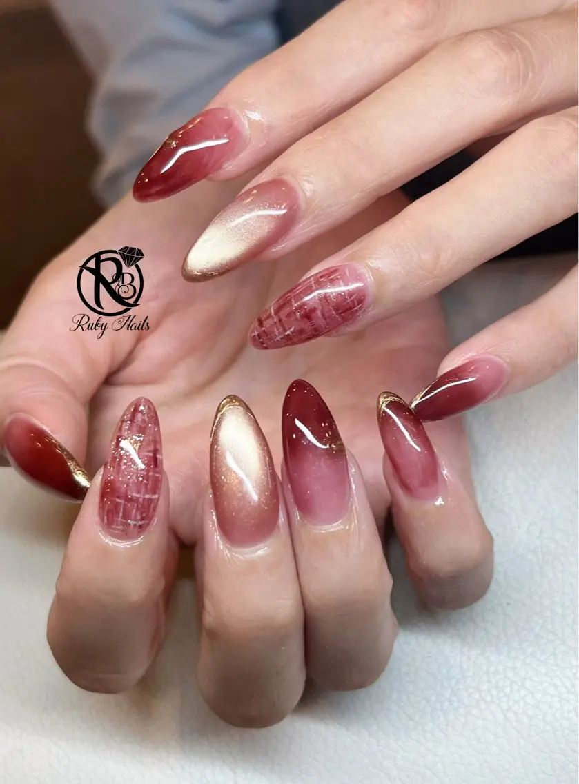 ネイル チークネイル ドット フットネイル フレンチネイル グラデーション ハンドネイル RUBY Nail 日暮里店のネイルデザイン