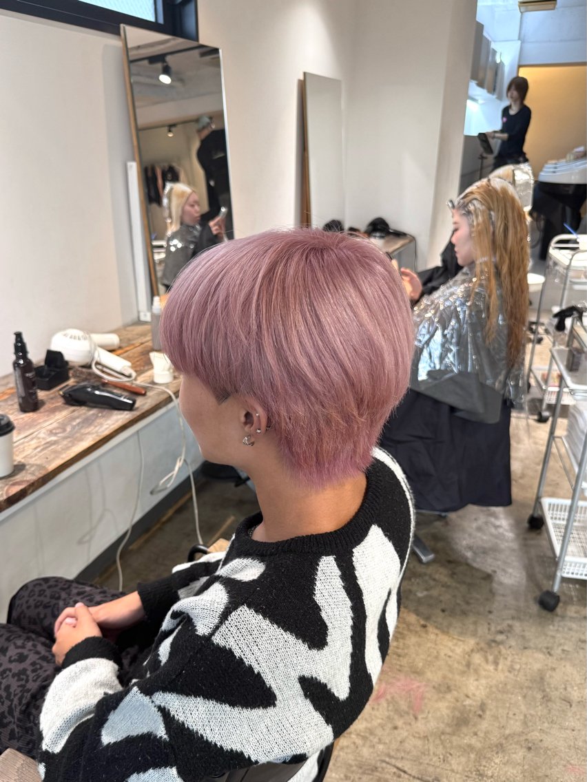 ショート カラー メンズ メンズブリーチ ブリーチ ピンクカラー ホワイトピンク ヘアカラー トリートメント 🫧艶髪縮毛矯正/ 透明感カラー/みきのヘアスタイル