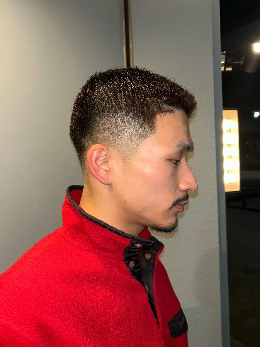 ショート カット 鈴木 航のヘアスタイル
