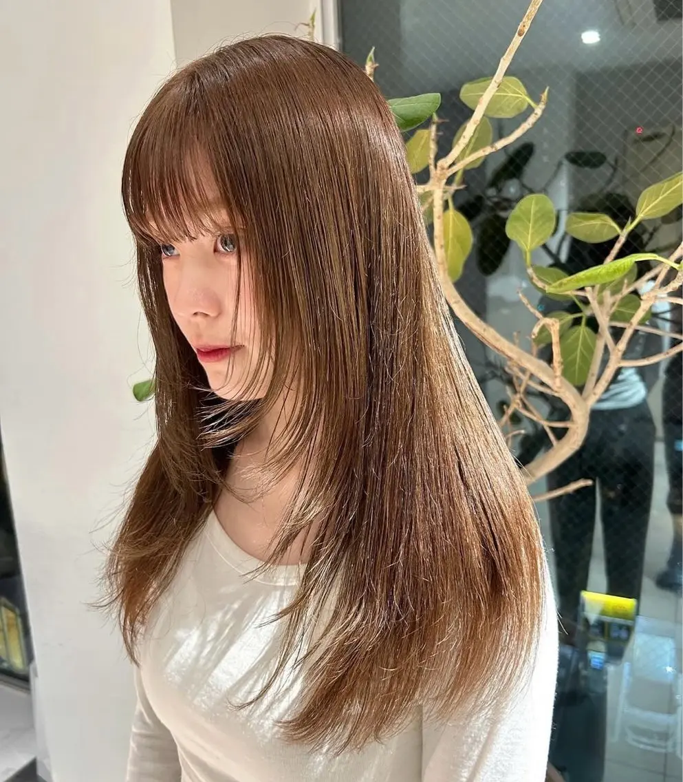 セミロング カラー ヘアカラー aoi /one color/艶髪のヘアスタイル