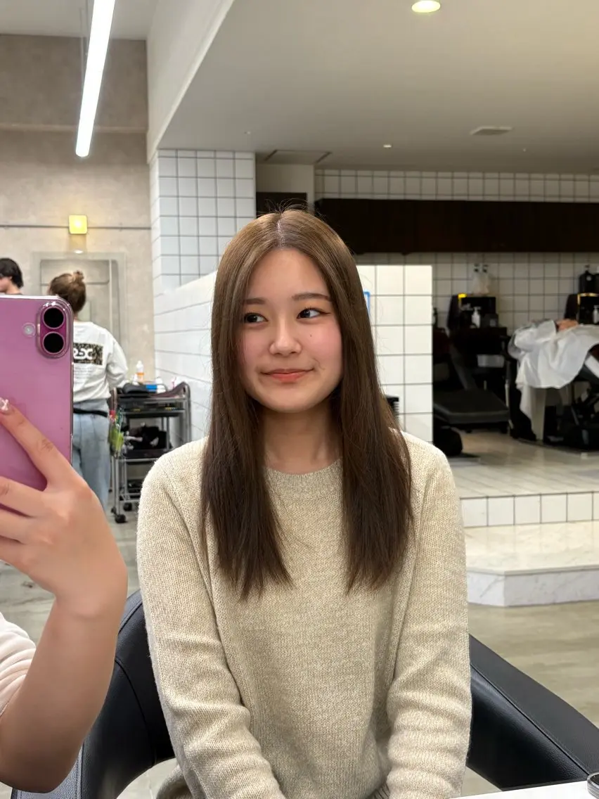 カラー ヘアカラー 透明感ベージュ🤎 ナチュラルレイヤーのヘアスタイル
