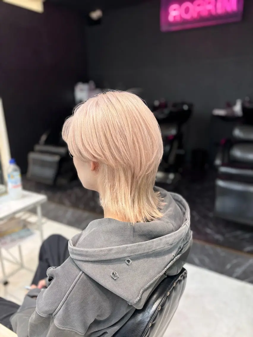 ショート カラー ベージュカラー ホワイトベージュ ヘアカラー トリートメント ヘアセット 色落ち綺麗🩰ハイ トーン🎀RINKAのヘアスタイル