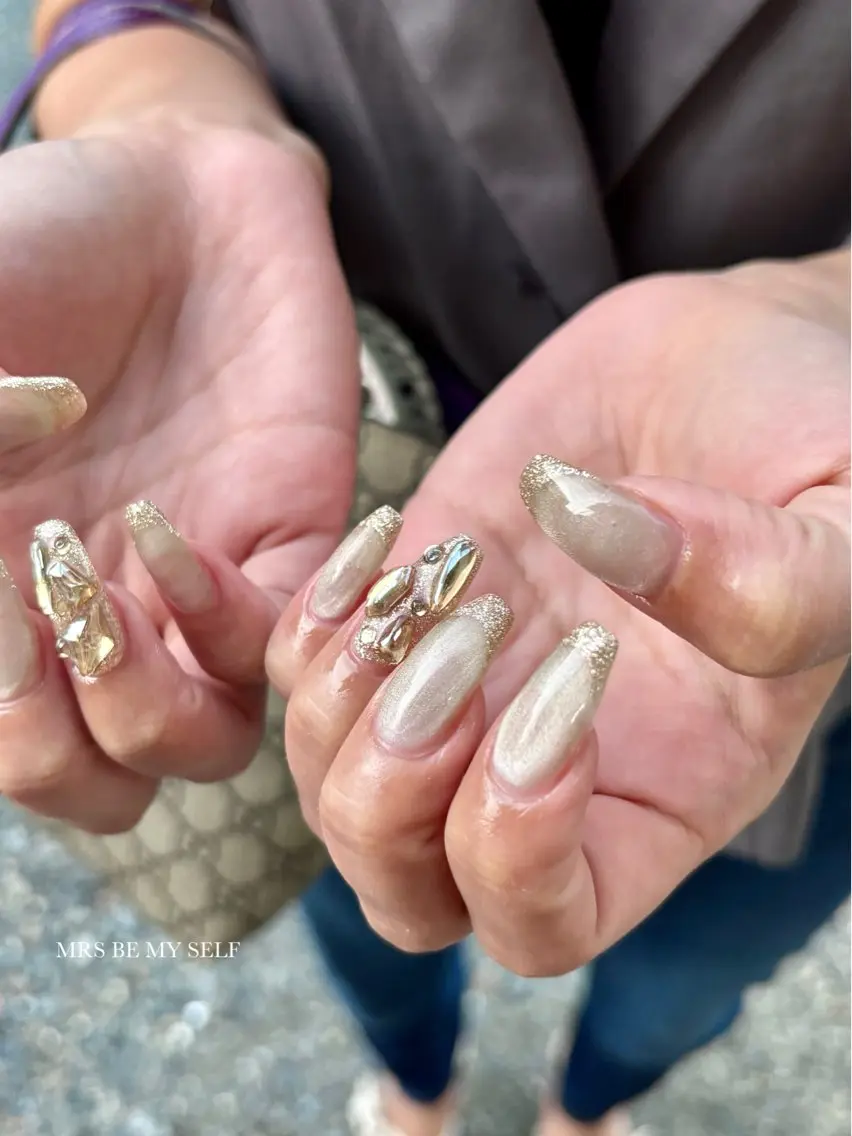 ネイル フレンチネイル ラメ(グリッター) マグネットネイル MRS/ miyu🎀のネイルデザイン