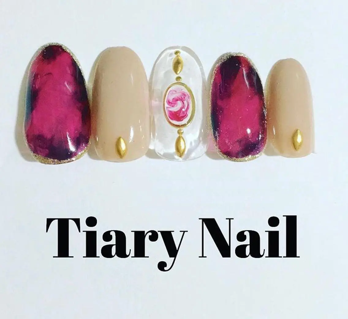ネイル tiarynail K K🐼のネイルデザイン