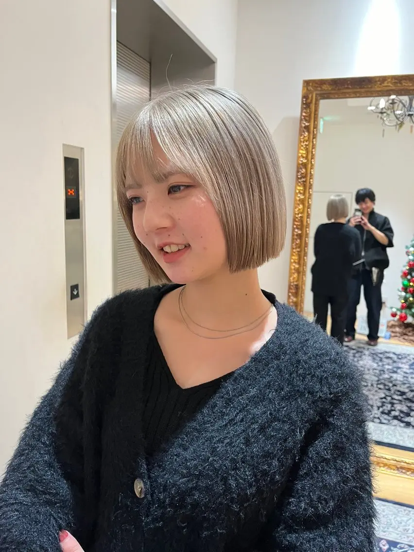 ショート カラー ブリーチ ケアブリーチ ハイトーンカラー カット ヘアカラー 綿田 翔のヘアスタイル