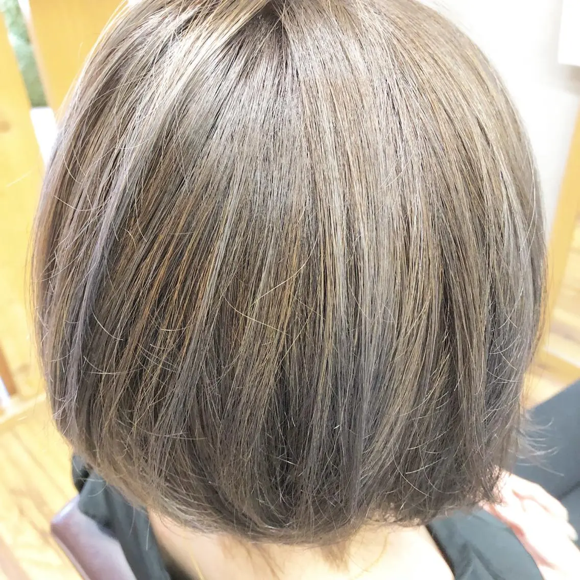 ショート カラー アッシュ ブリーチ ハイライトカラー イルミナカラー メッシュ 後藤 健史のヘアスタイル