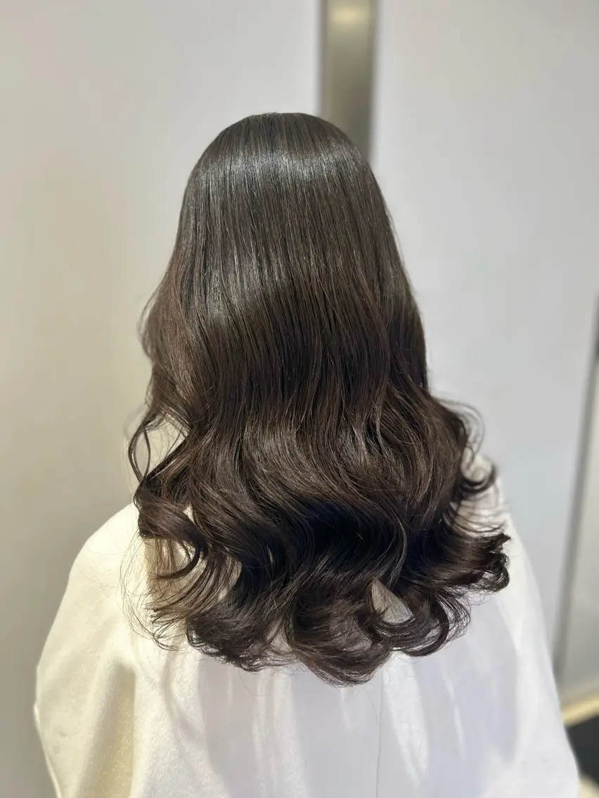 セミロング パーマ カット パーマ 韓国っぽ水光肌カラー マンツーマン🫧なおのヘアスタイル