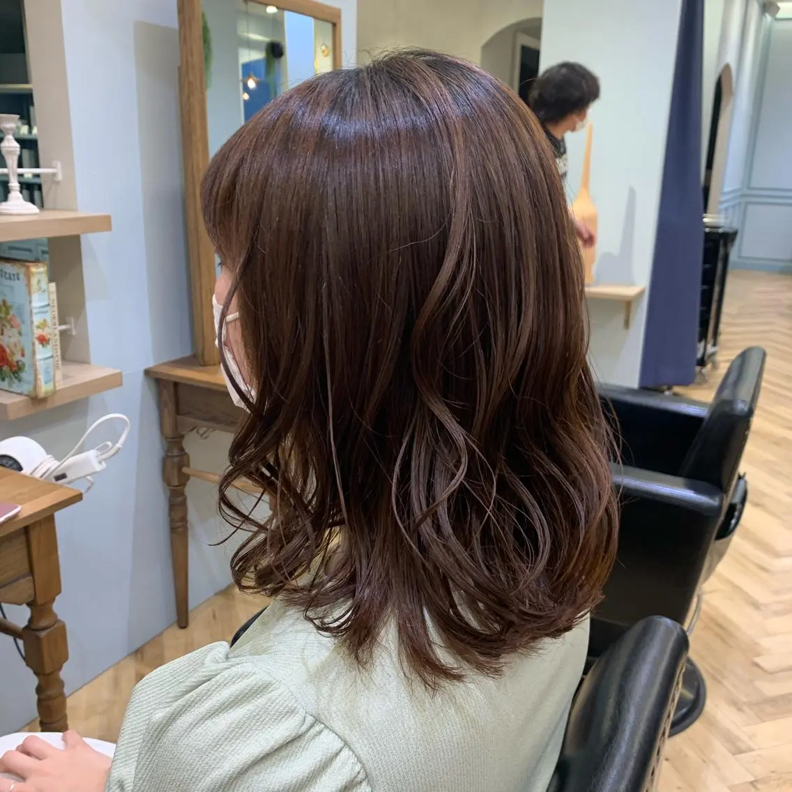 ミディアム レイヤーカット 蓼沼 由莉のヘアスタイル