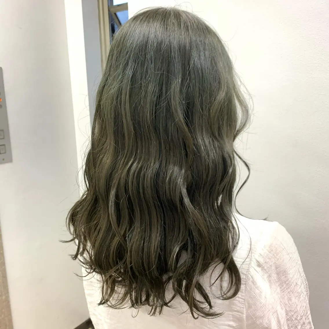 ミディアム カラー パーマ ヘアアレンジ メンズ ネイル マツエク・マツパ 🩵 JURI🩵のヘアスタイル