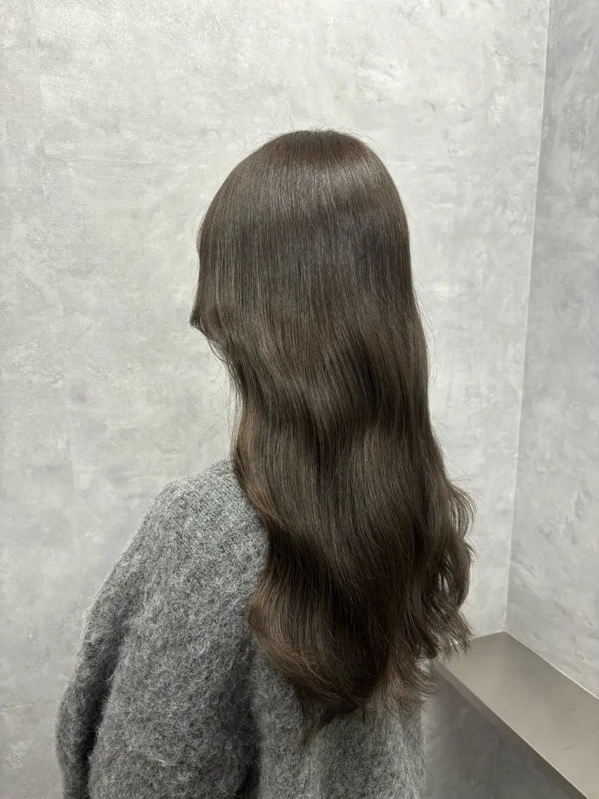 ロング カット ヘアカラー トリートメント NUMBER 天王寺YUYAのヘアスタイル