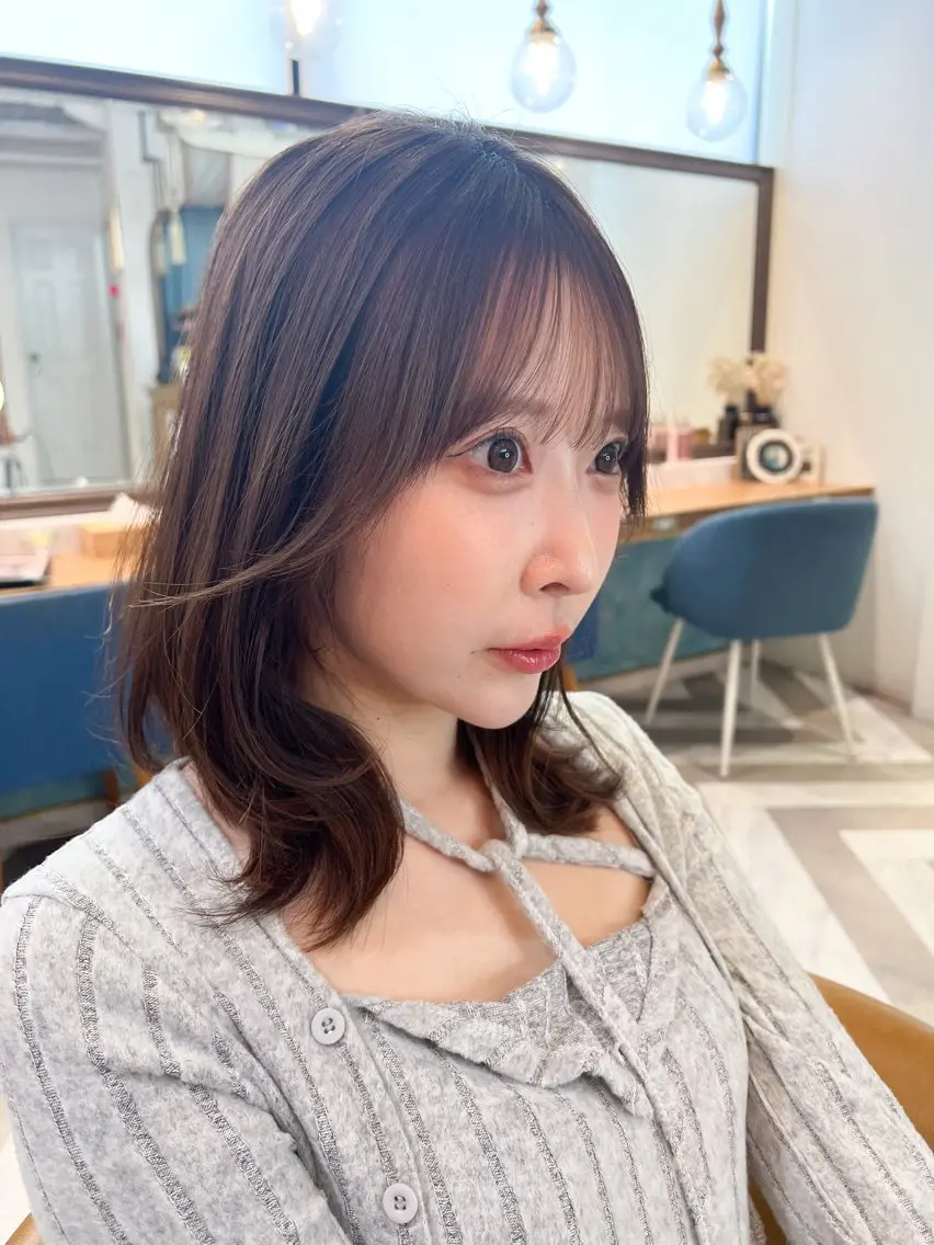 ミディアム カラー パーマ 顔まわりレイヤー 顔周りカット レイヤーカット カット ヘアカラー 縮毛矯正 トリートメント 🤍レイヤー/ 縮毛矯正🖤菊池瑛士のヘアスタイル