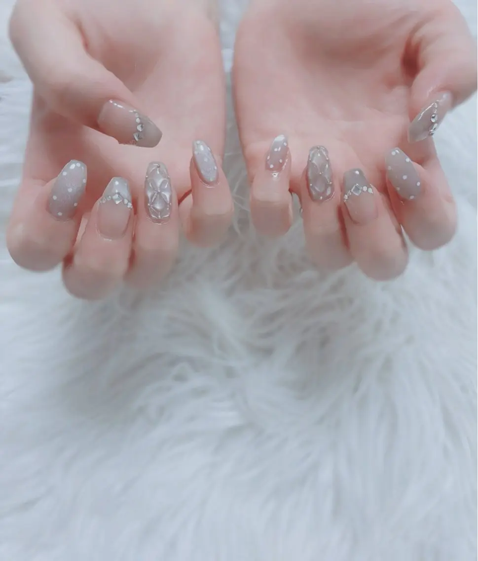ネイル ハンドネイル ESPOIR Ｎのネイルデザイン