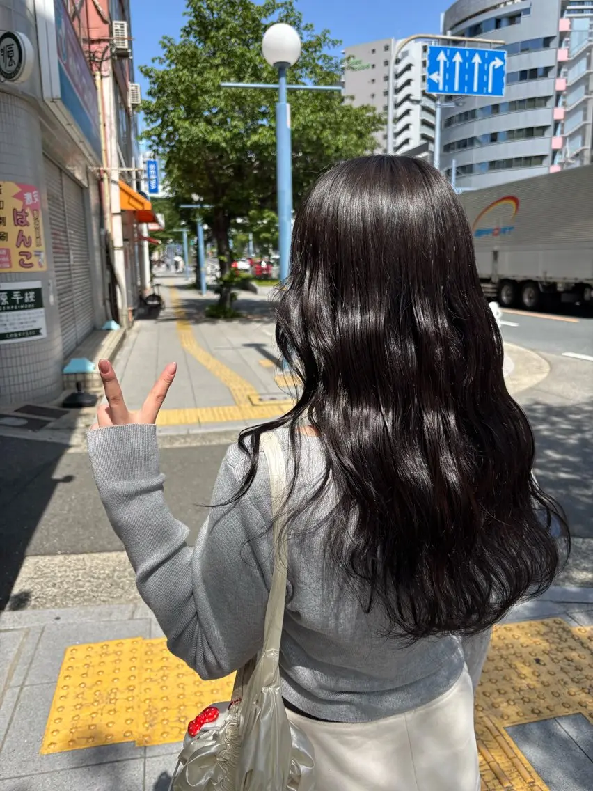 ロング カラー 黒髪 BELO OSAKA マオのヘアスタイル