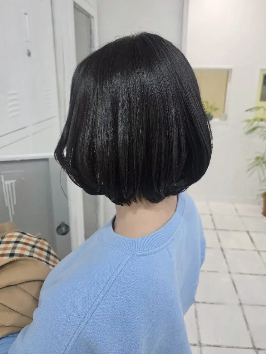 ミディアム ボブ カット toiro ちだしえりのヘアスタイル