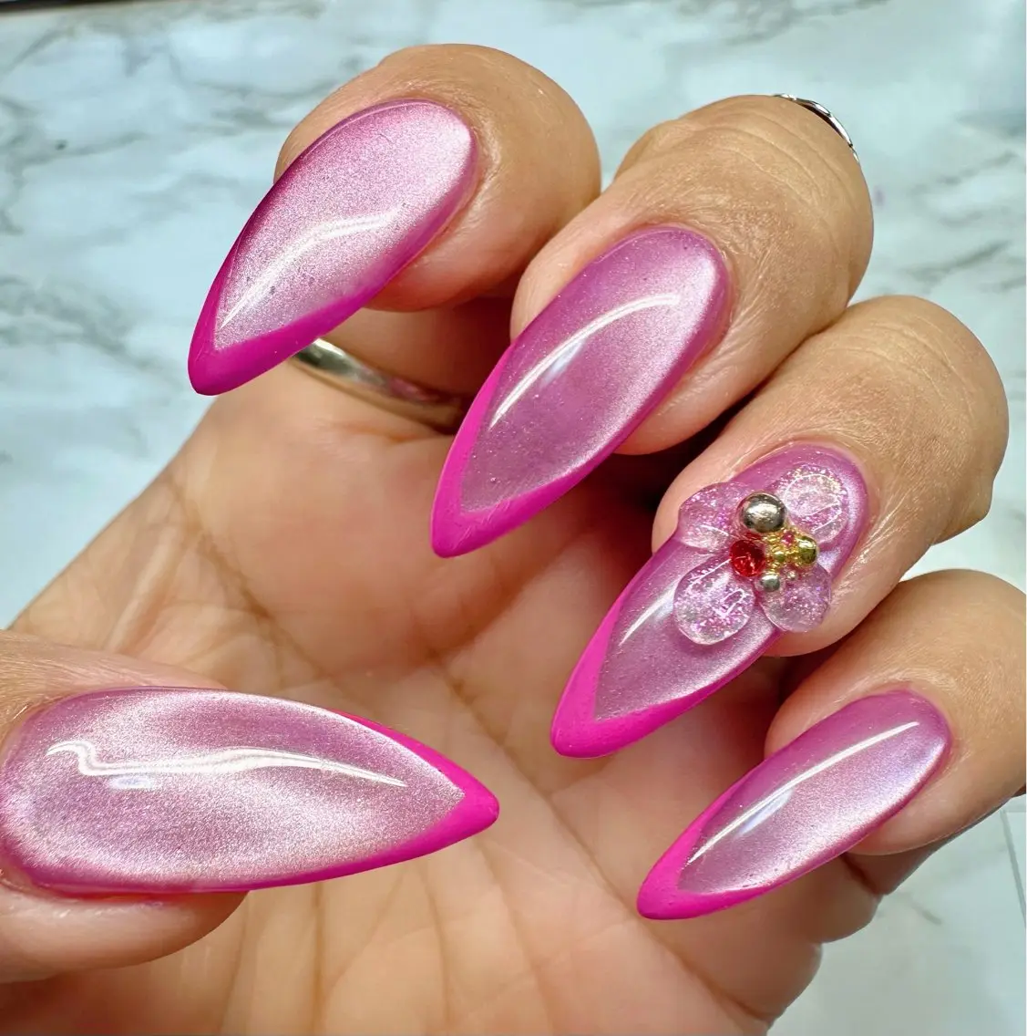 ネイル オーロラネイル マグネットネイル ニュアンスネイル ワンカラーネイル 夏ネイル Mai’s nailのネイルデザイン
