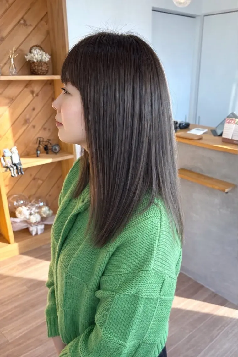 ロング カラー 明石 歩樹のヘアスタイル