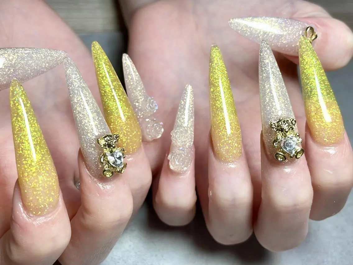 ネイル elu :nail&eyeのネイルデザイン
