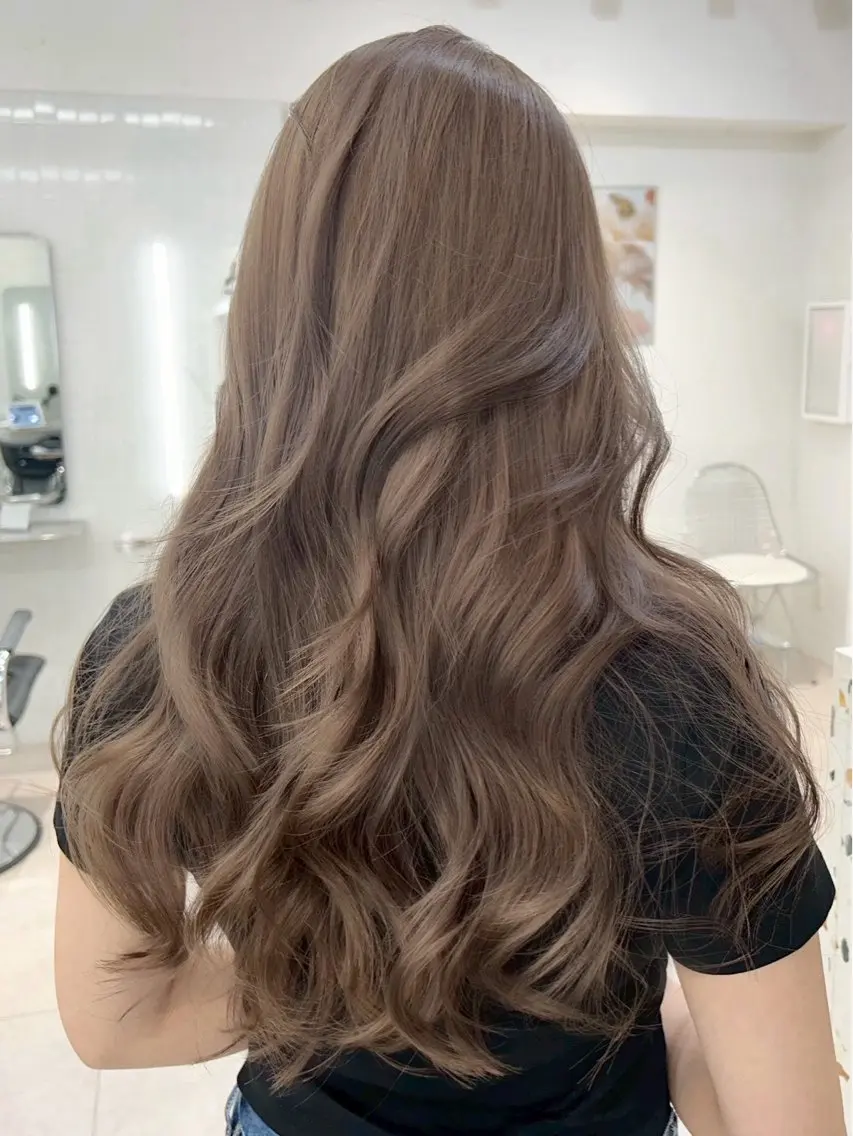 ロング カラー 神崎 琴音のヘアスタイル