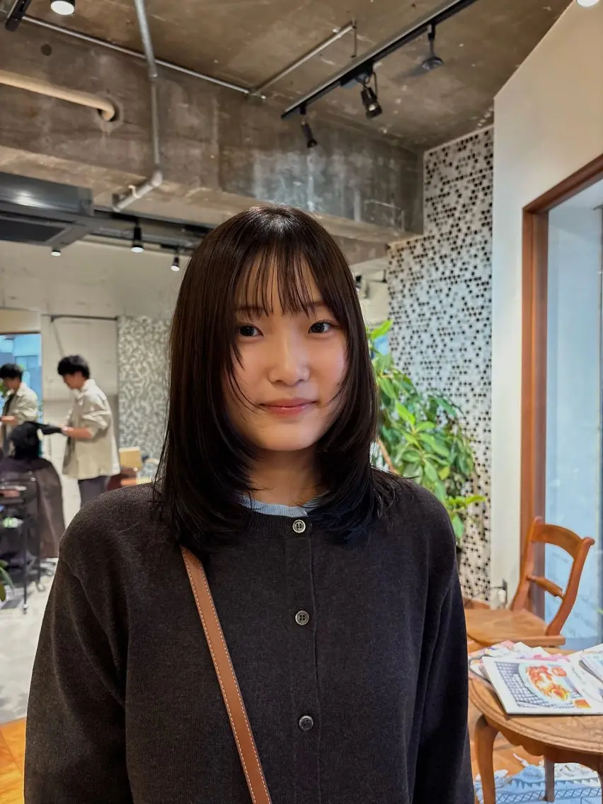 ミディアム 顔周りカット レイヤーカット カット 川田 愛美のヘアスタイル