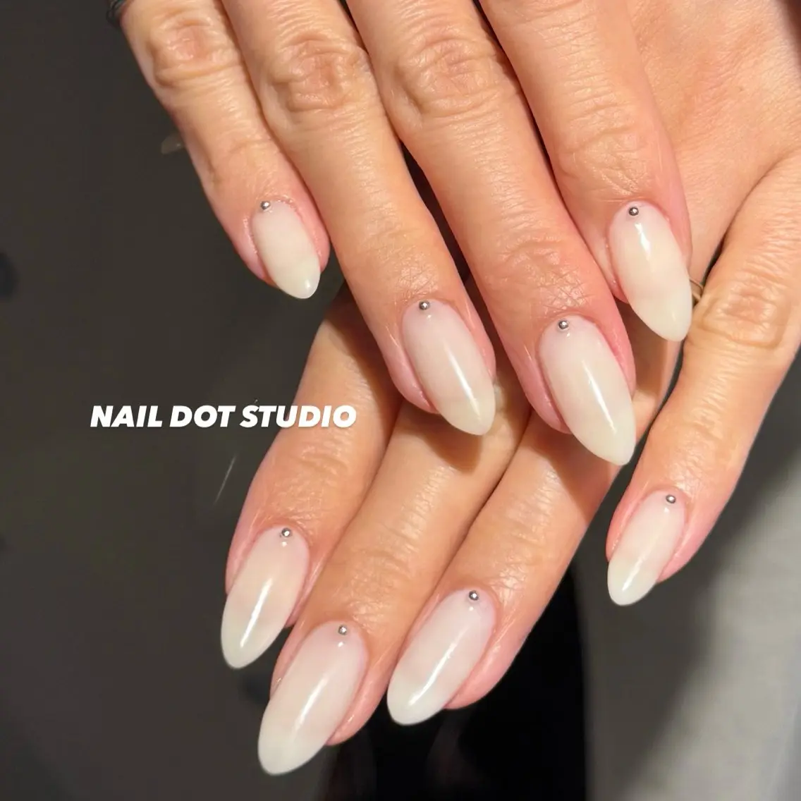 ネイル ハンドネイル NAILDOTSTU DIO SEINAのネイルデザイン