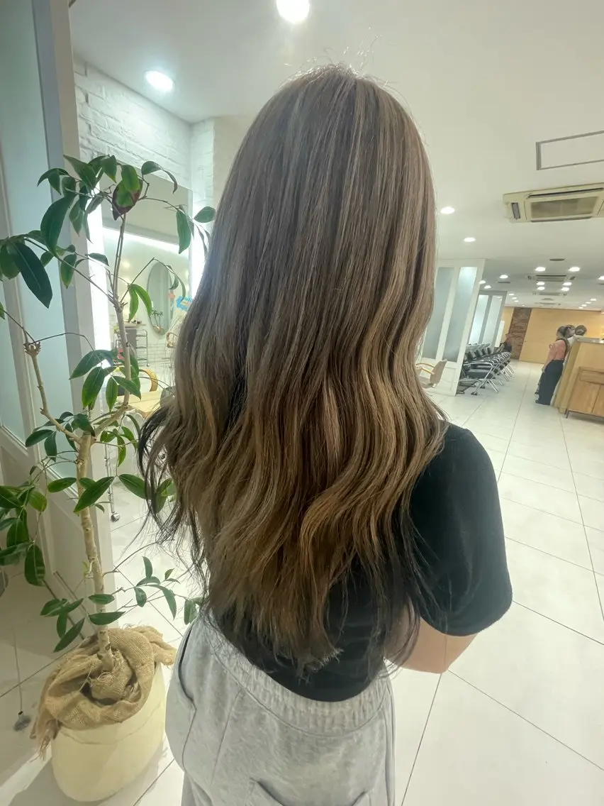 セミロング ❤︎韓国レイヤー❤︎ アカリのヘアスタイル