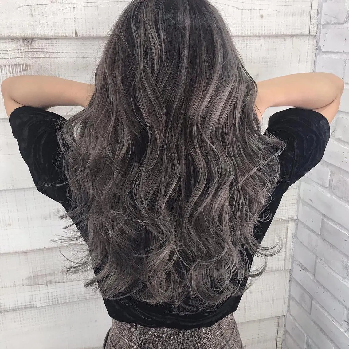 ロング カラー ヘアアレンジ ブリーチダブルカラー 元町三宮/三ノ宮のヘアスタイル