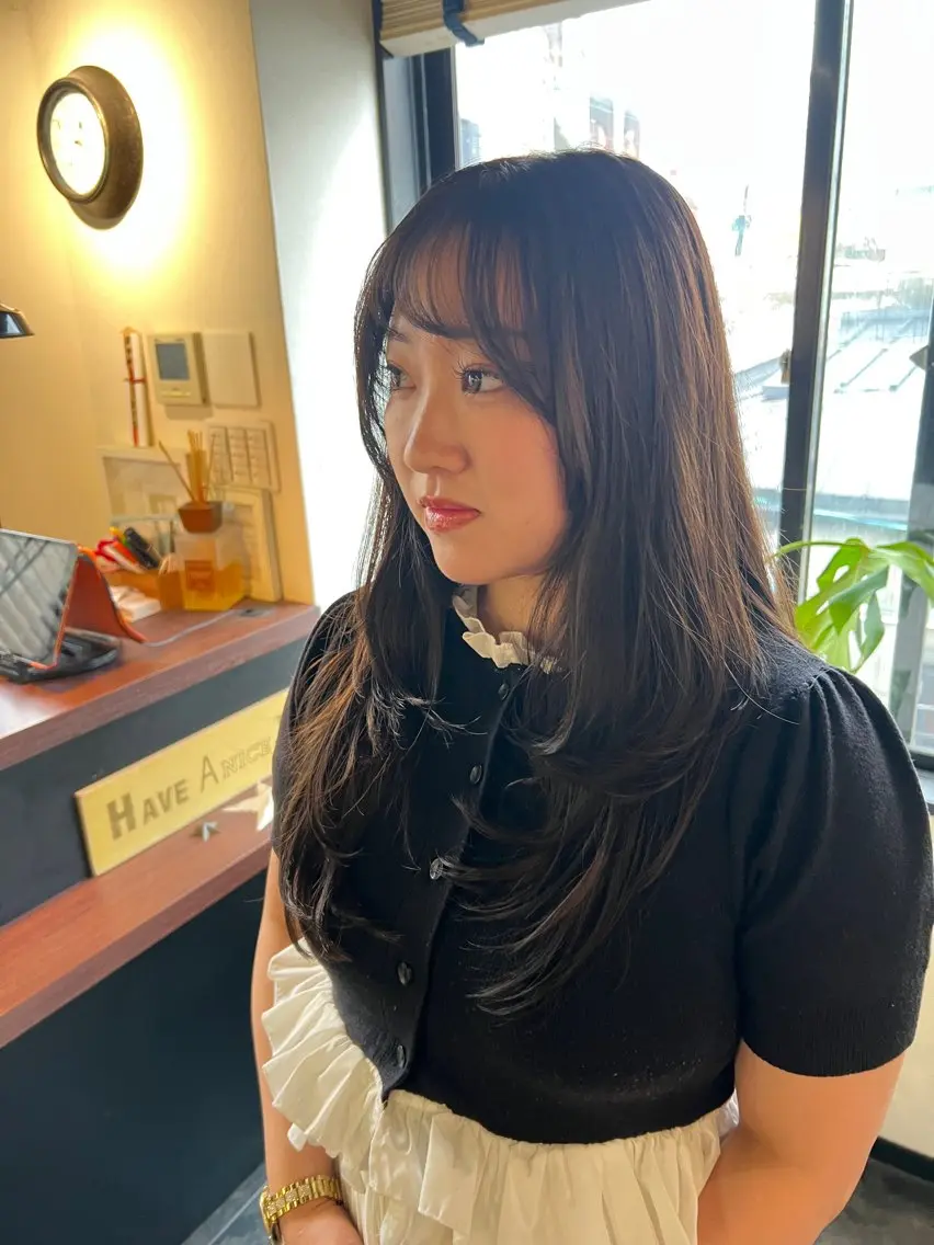 ロング レイヤーカット カット 脇部 亜梨沙のヘアスタイル