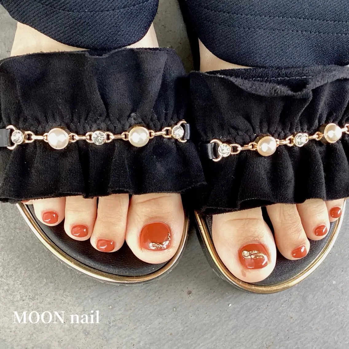 ネイル ブラウン フットネイル 浦添 MOON  nailのネイルデザイン