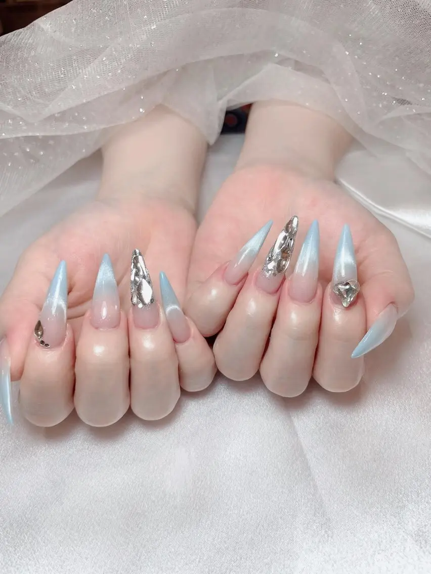 ネイル チークネイル 長さ出し フラッシュネイル ジェルネイル 韓国ネイル ハンドネイル Queen Nail Salonのネイルデザイン
