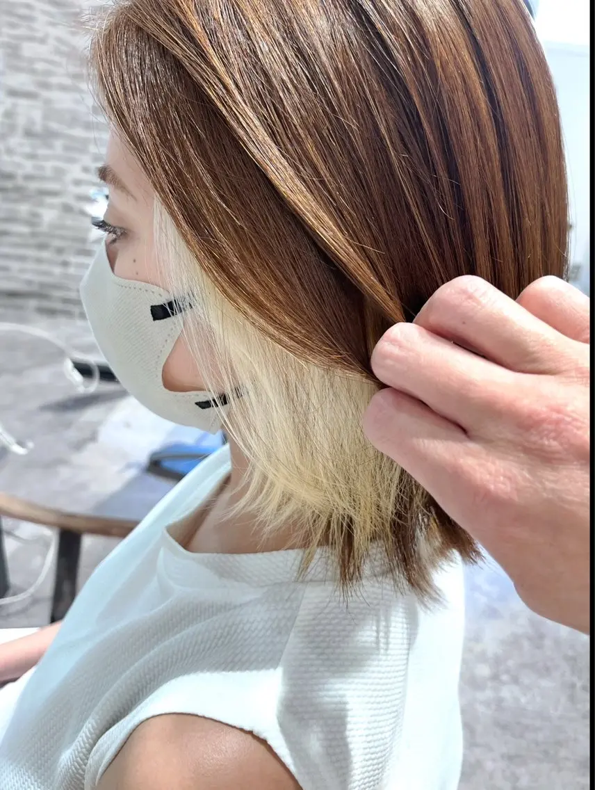 ミディアム カラー ブリーチ インナーカラー 山田 守のヘアスタイル