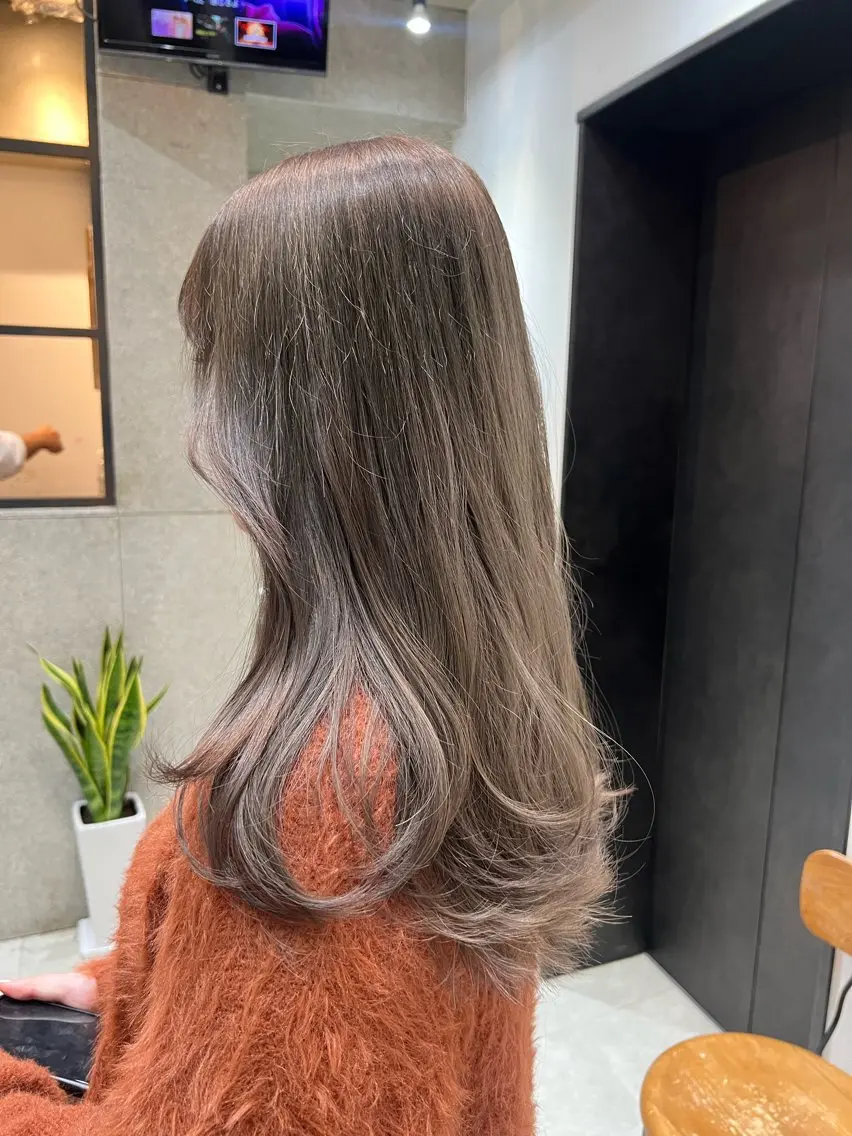 ロング カラー アディクシーカラー ブリーチ 透明感カラー グレージュ カット ヘアカラー 🌿ニュアンス/髪質 改善🌿Fukudaのヘアスタイル