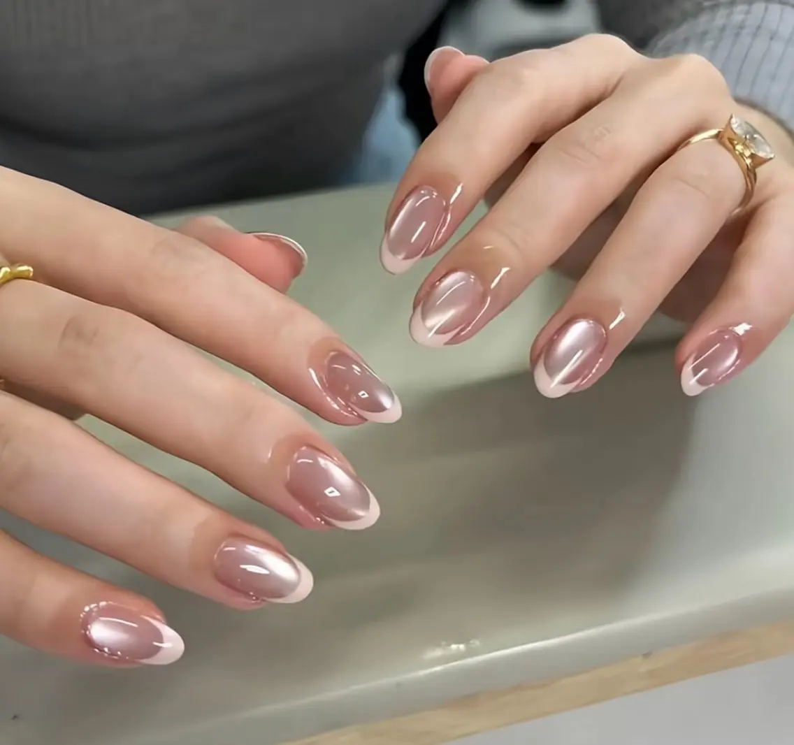 ネイル チークネイル 長さ出し フレンチネイル グラデーション キラキラネイル 中野駅から2分 MEO NAILのネイルデザイン