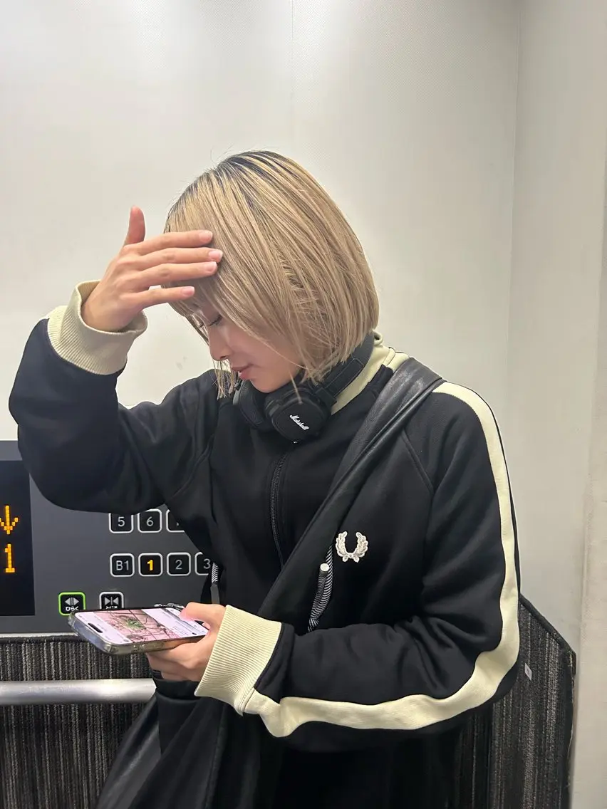 ショート 津葉井 麗奈のヘアスタイル