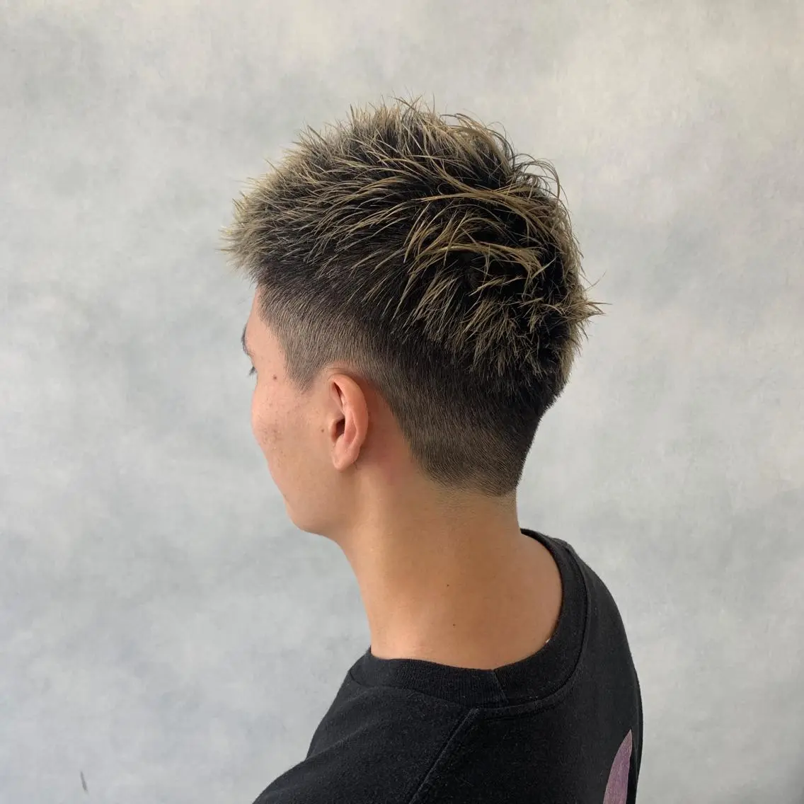 ショート メンズ ショートヘア トリートメント nameless髪質 改善ブリーチ心斎橋のヘアスタイル