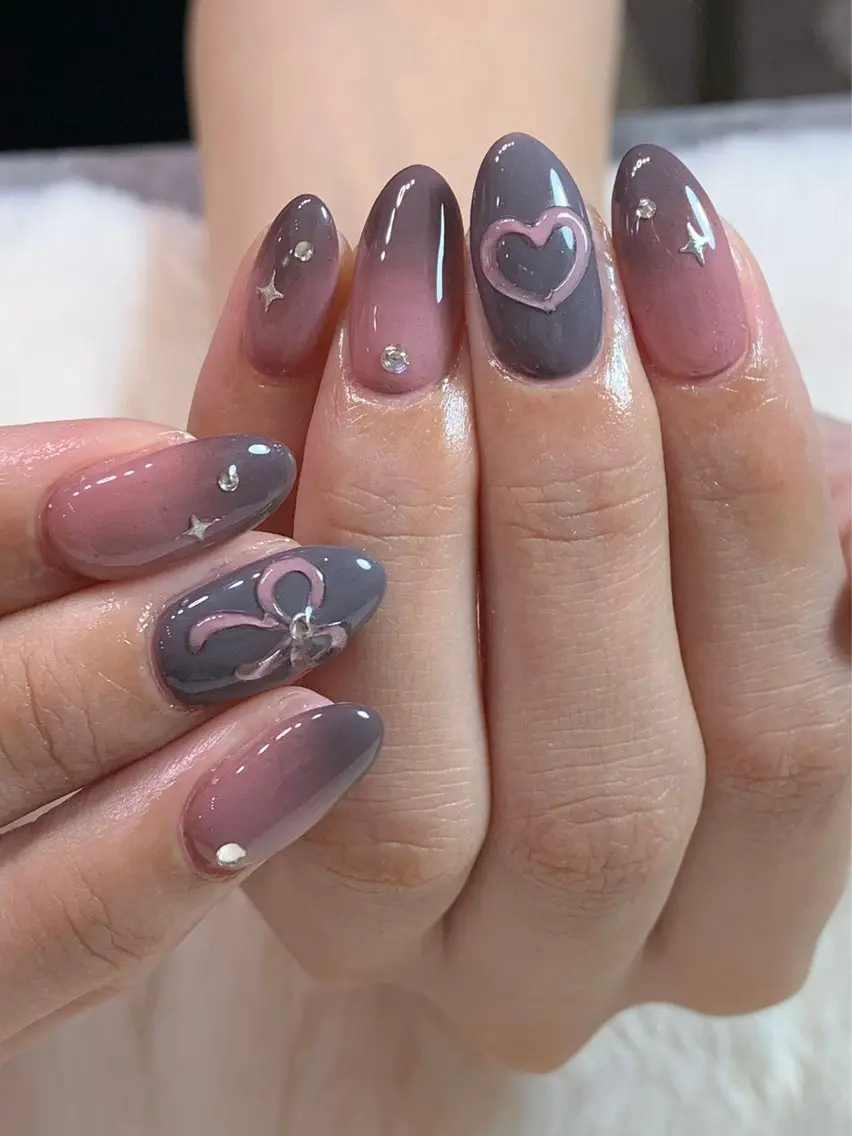 ネイル オーロラネイル 長さ出し フレンチネイル ジェルネイル ガラスフレンチ ハンドネイル Rela・S NAILのネイルデザイン
