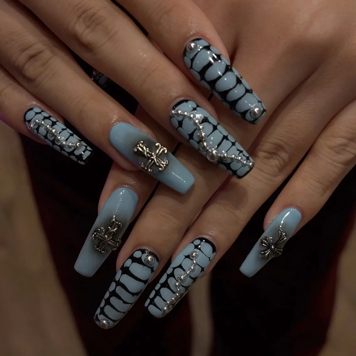 ネイル ハンドネイル フットネイル yuri / 個性派nailのネイルデザイン
