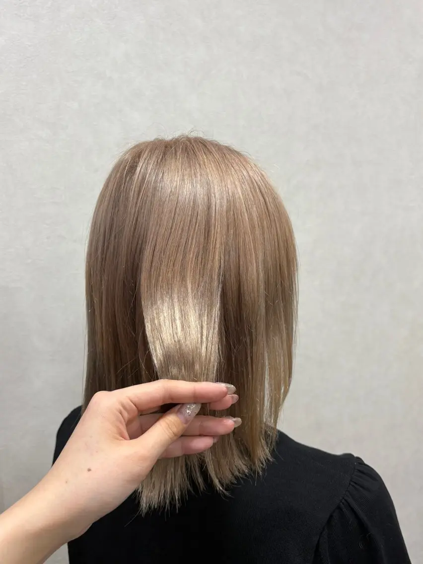 ショート カラー ベージュカラー ブリーチ sanaka / Minoriのヘアスタイル