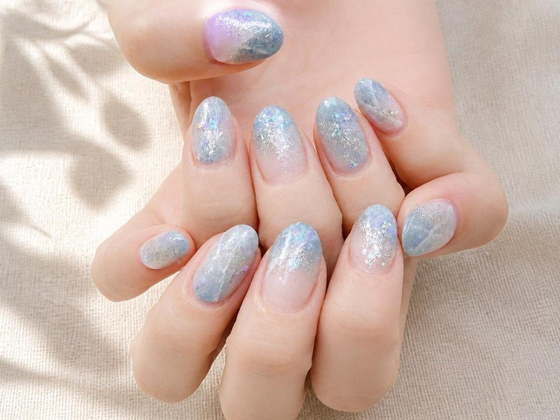 ネイル ブルー ニュアンスネイル ハンドネイル Lili Nail Studio西荻窪店のネイルデザイン
