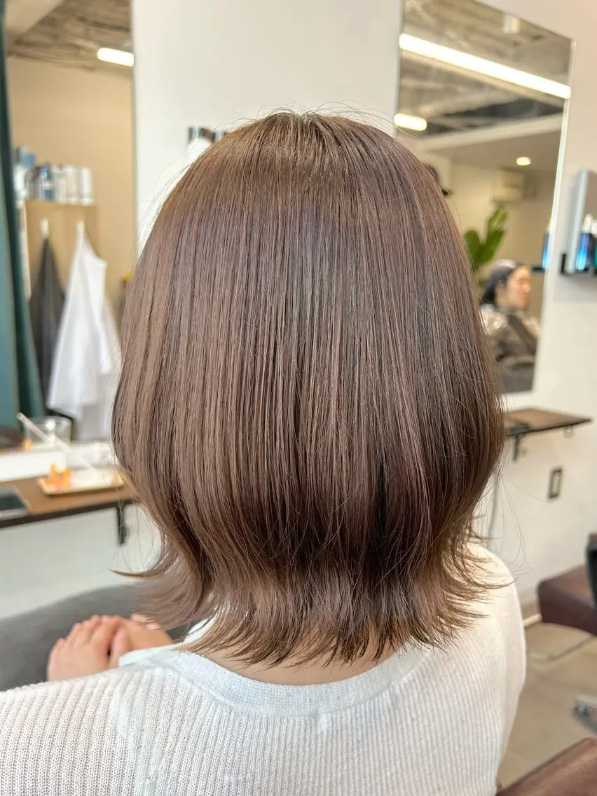 ショート ボブレイヤー アッシュ アッシュブラウン ボブ レイヤーカット カット ヘアカラー トリートメント TIES/艶髪/透明 感カラー🌷トーコのヘアスタイル