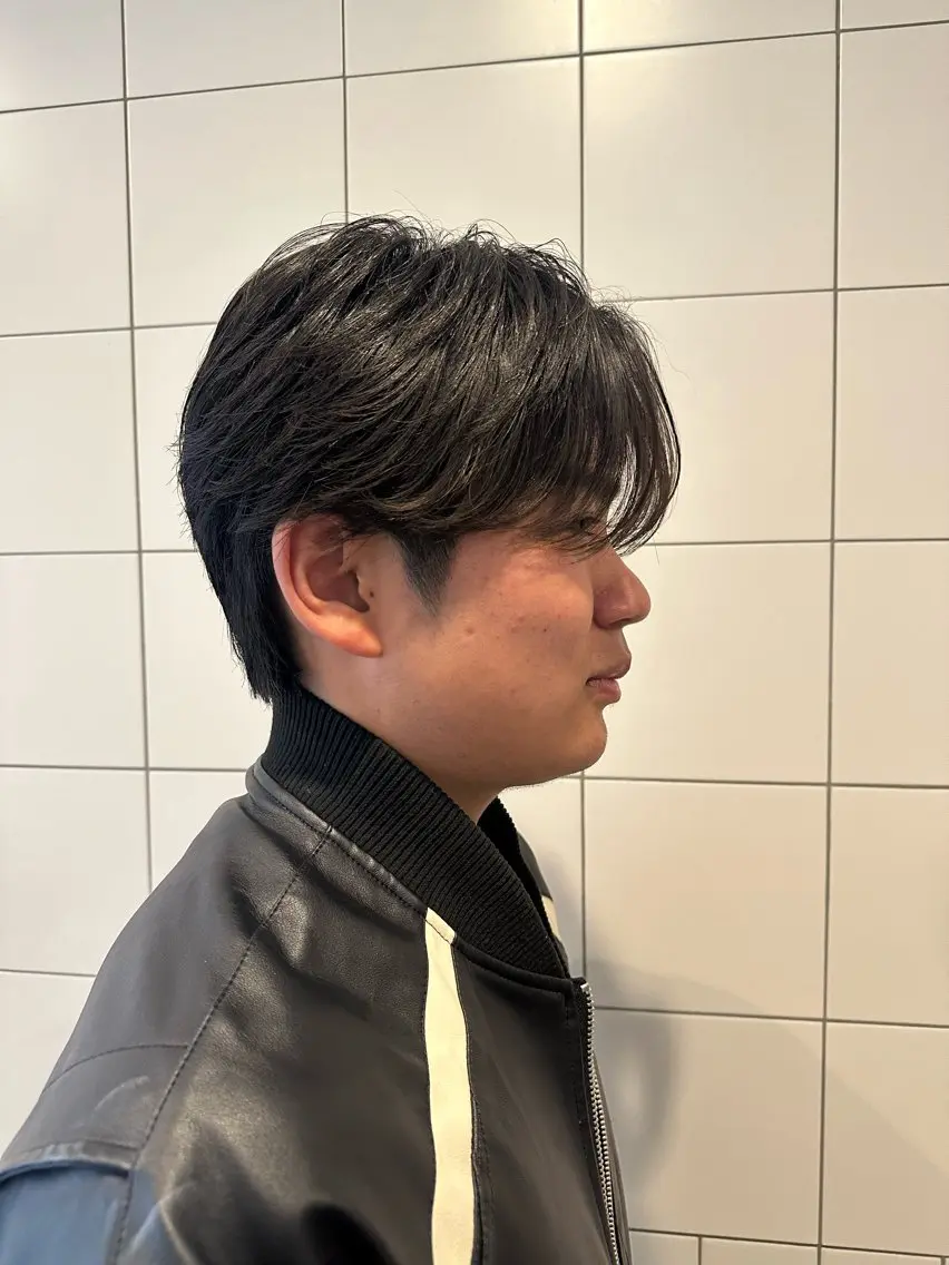 メンズ センターパート 岡部 琉斗のヘアスタイル