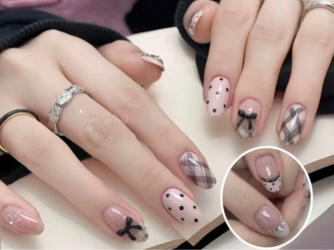 ネイル 長さ出し フットネイル ジェルネイル マグネットネイル 持ち込み YMT NailStudioのネイルデザイン