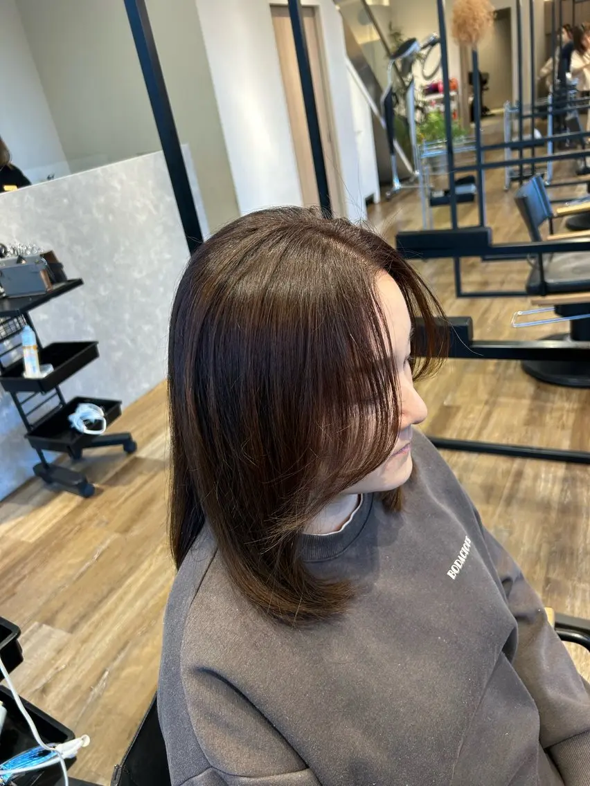 ミディアム レイヤーカット 小顔カット カット 村松 麻菜のヘアスタイル