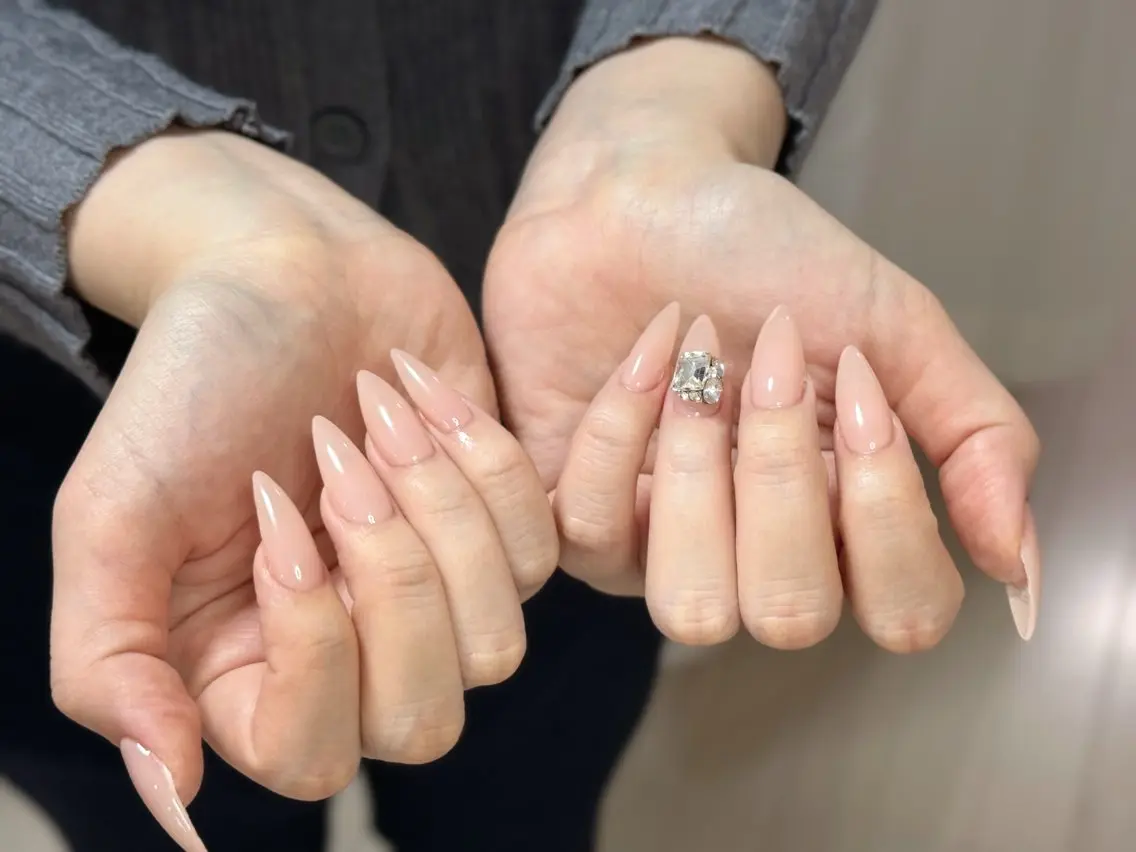 ネイル アートネイル オーロラネイル チークネイル フレンチネイル ガラスフレンチ ハンドネイル 🎀YooLi Nail salonのネイルデザイン