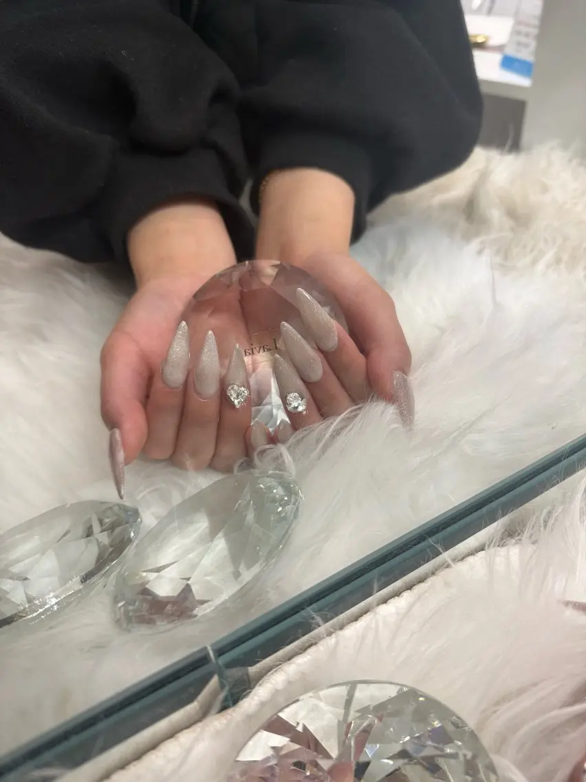 ネイル lavia 🦋 RURIのネイルデザイン