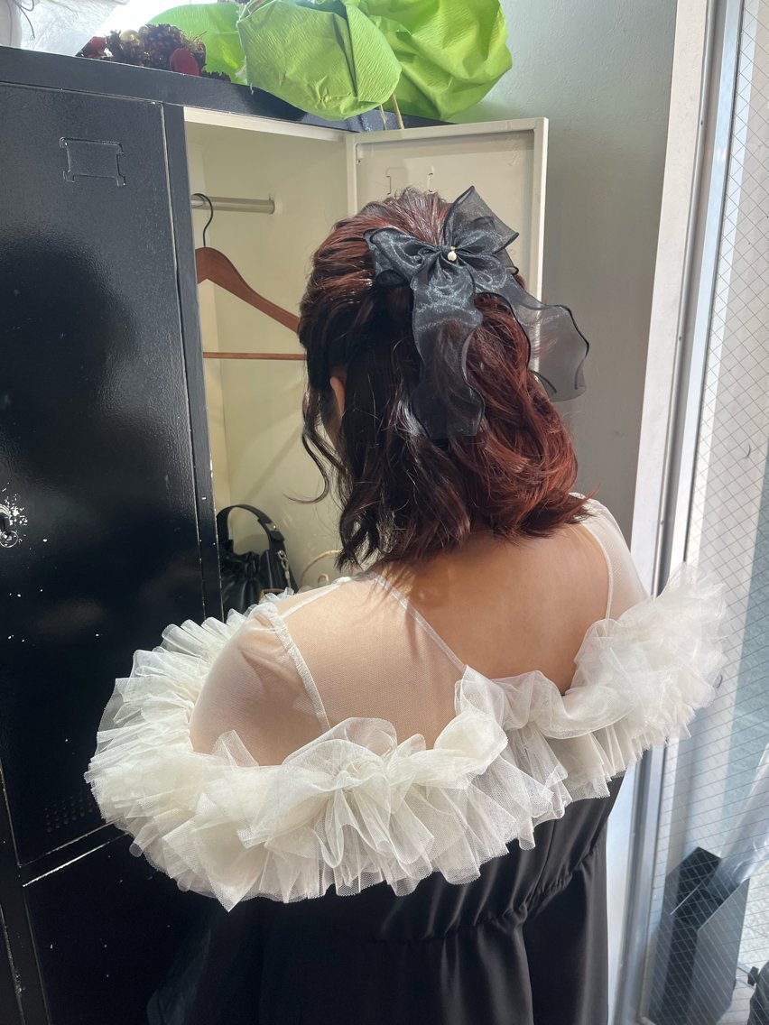 ショート ヘアアレンジ ハーフアップ 結婚式・ブライダル ボブ ヘアセット ミルクティーベージュ ブリーチ 店長 清水のヘアスタイル
