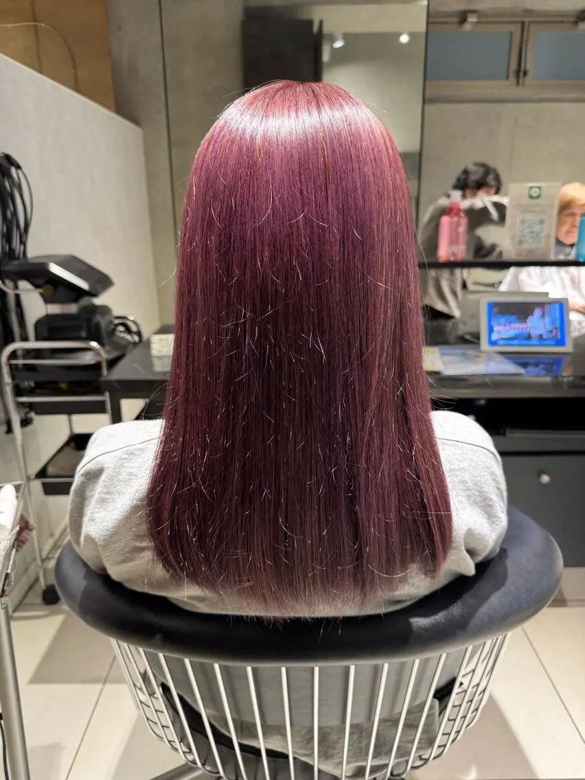 カラー ベージュカラー ブリーチ ラベンダーカラー ヘアカラー トリートメント 艶カラー 梨菜💜のヘアスタイル