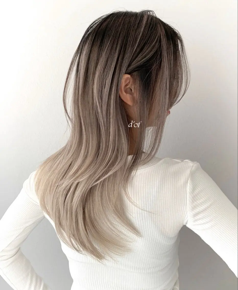 ロング カラー 菊池 梨麻のヘアスタイル