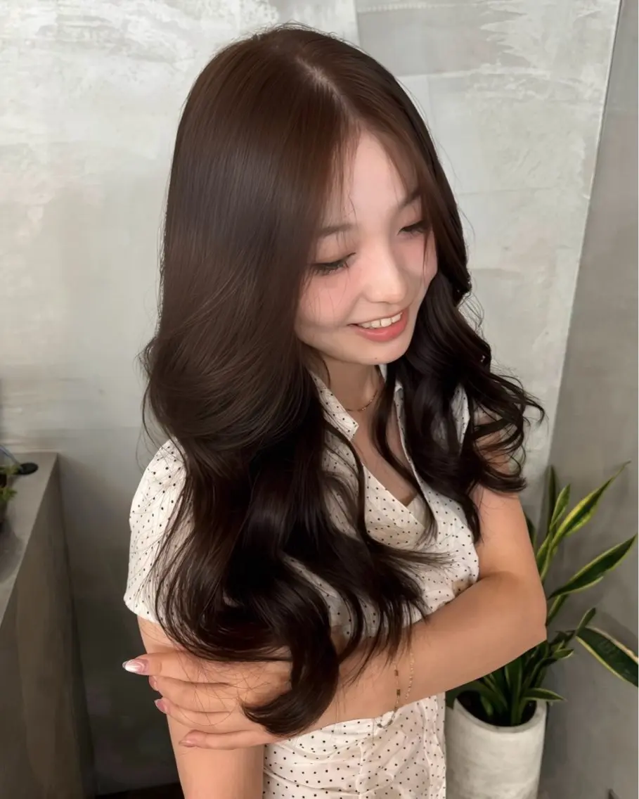 ロング カラー ヘアカラー トリートメント Anna / TWINのヘアスタイル