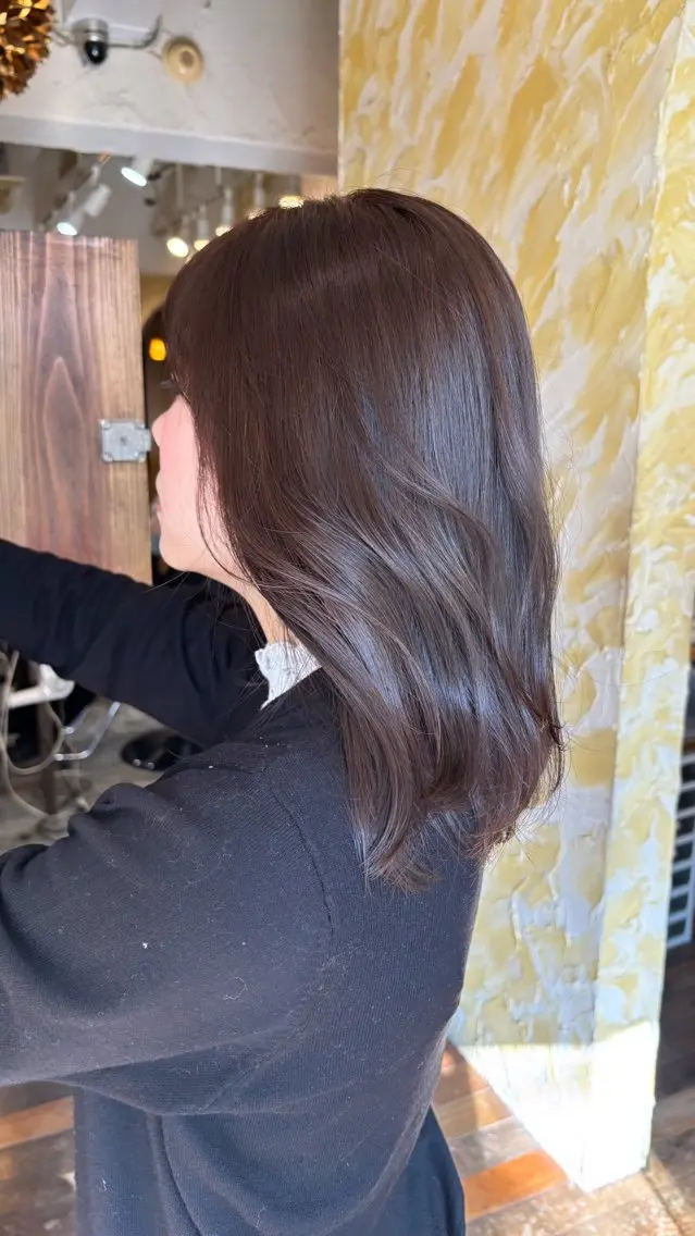 ミディアム カラー カット ヘアカラー トリートメント 顔周り/暗髪カラー 艶カラー/アベマホのヘアスタイル
