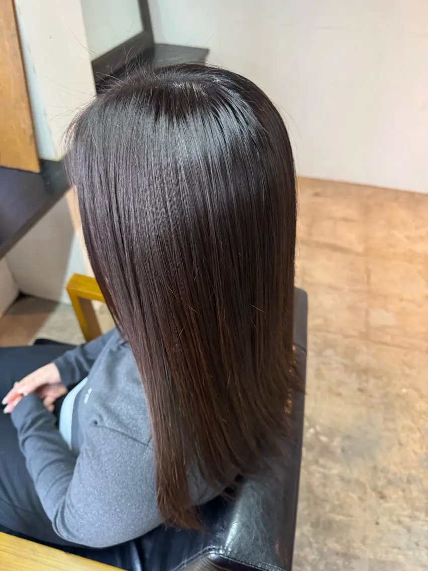 ロング カラー 林 真那のヘアスタイル